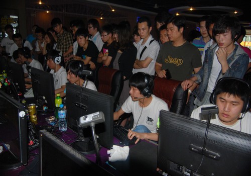 2025LPL夏季赛常规赛第一周趣味数据：累计76个英雄出场