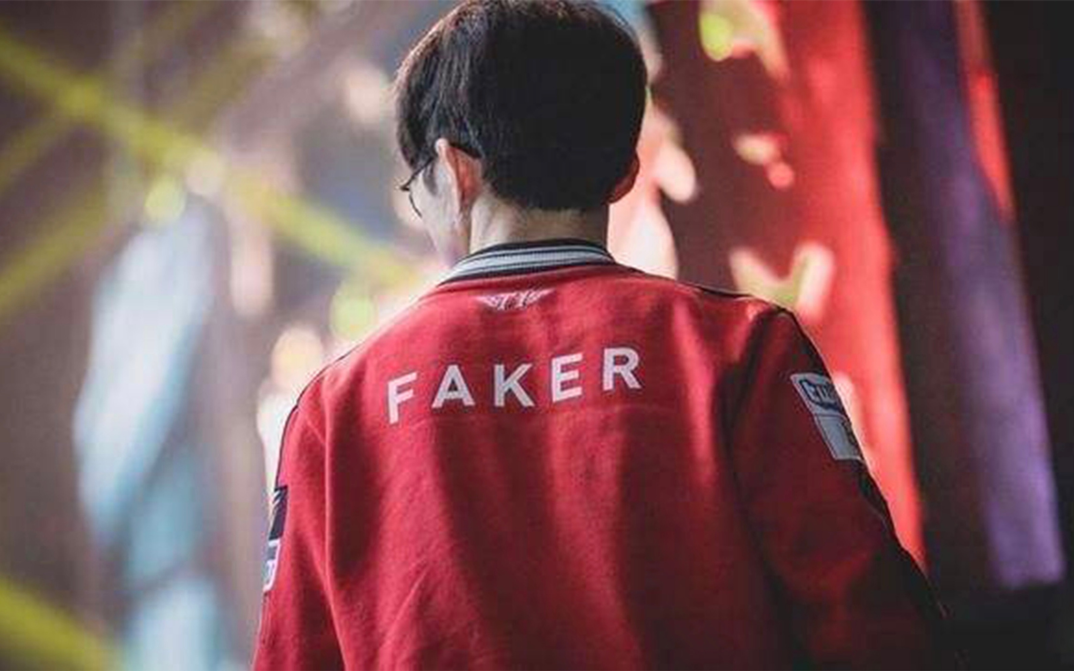 Eren leaves TYLOO and waituu takes his place