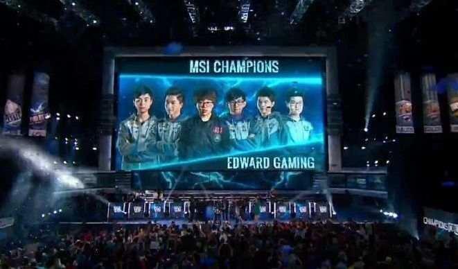 【赛后采访】九尾：自己这局的发挥是正常的训练赛状况