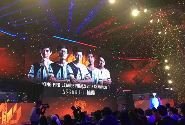 乌克兰一DOTA2玩家游戏过程中被强制征兵，无奈下机出门